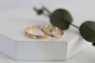 誕生石と結婚指輪